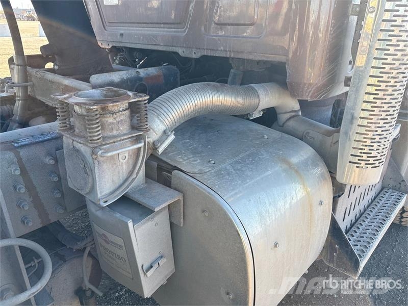 Mack GU813 Tipper trucks