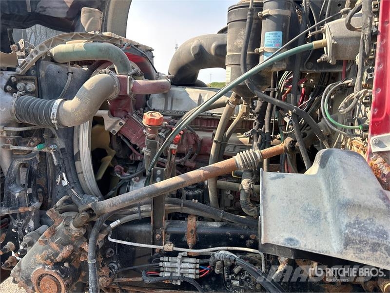 Mack GU813 傾卸式卡車