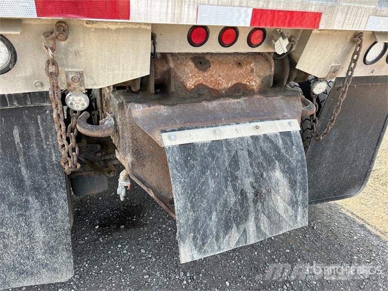 Mack GU813 傾卸式卡車