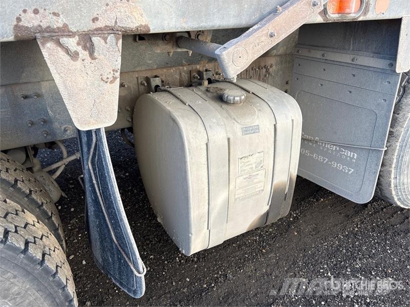 Mack GU813 Tipper trucks