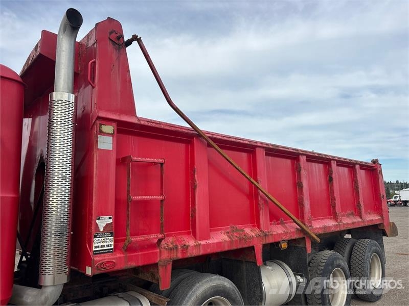 Mack GU813 Pašizgāzējs