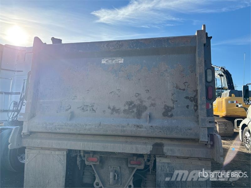 Mack GU813 Tipper trucks