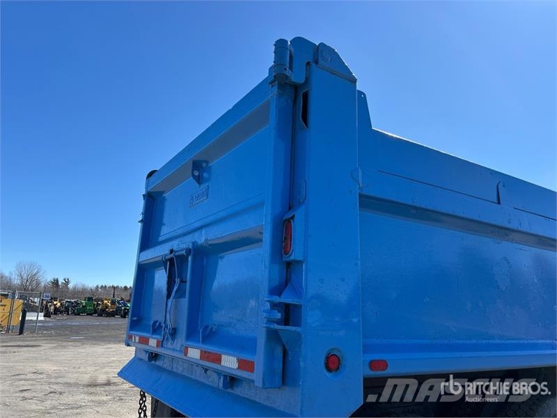 Mack GU813 Kiper tovornjaki