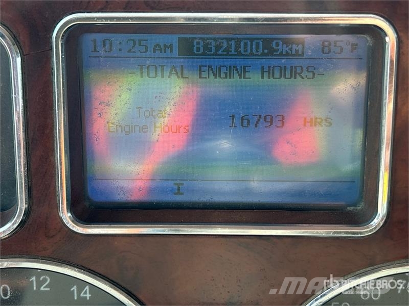 Mack GU813 傾卸式卡車