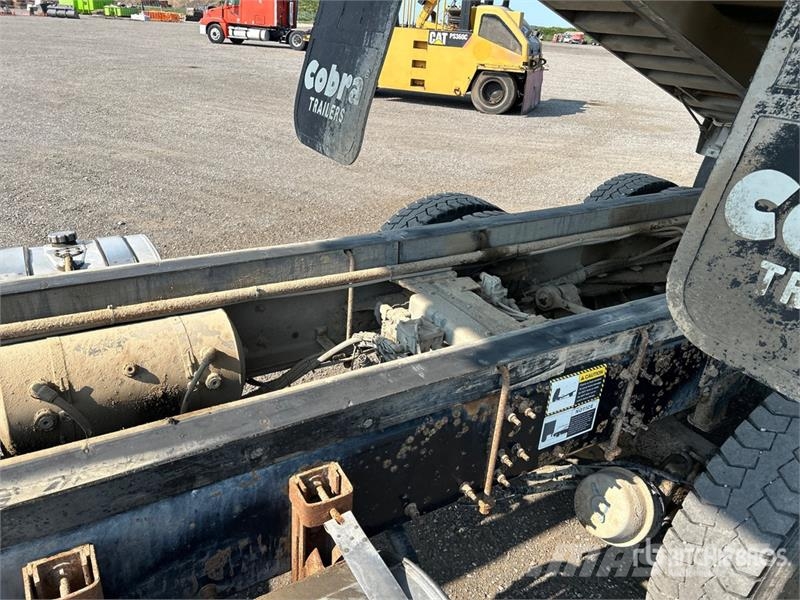 Mack GU813 傾卸式卡車