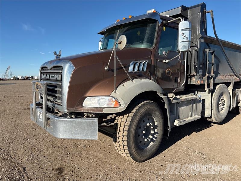 Mack GU813 Tipper trucks