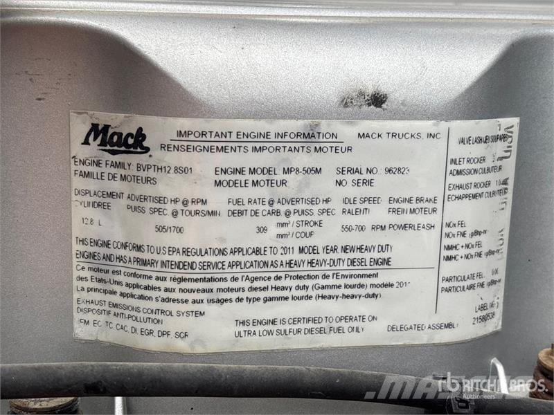 Mack GU813 Pašizgāzējs