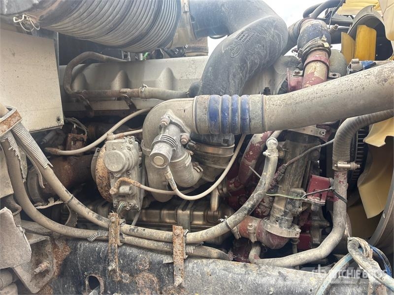 Mack GU813 傾卸式卡車