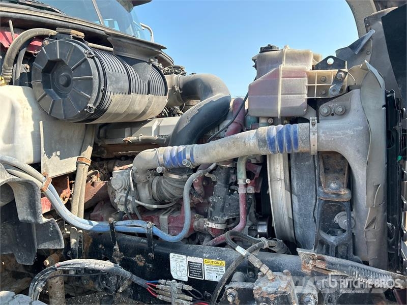 Mack GU813 傾卸式卡車