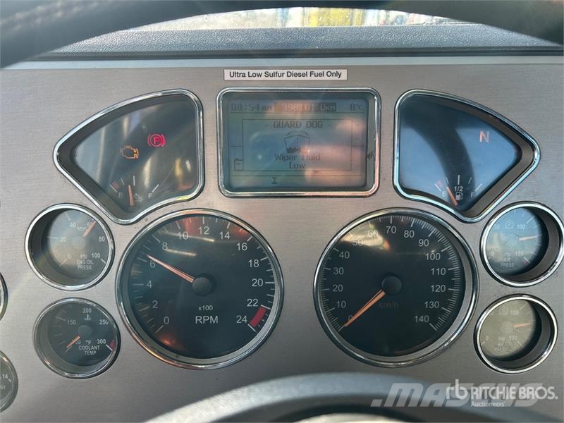Mack GU813 6x4 Cab and Chassis Кабины