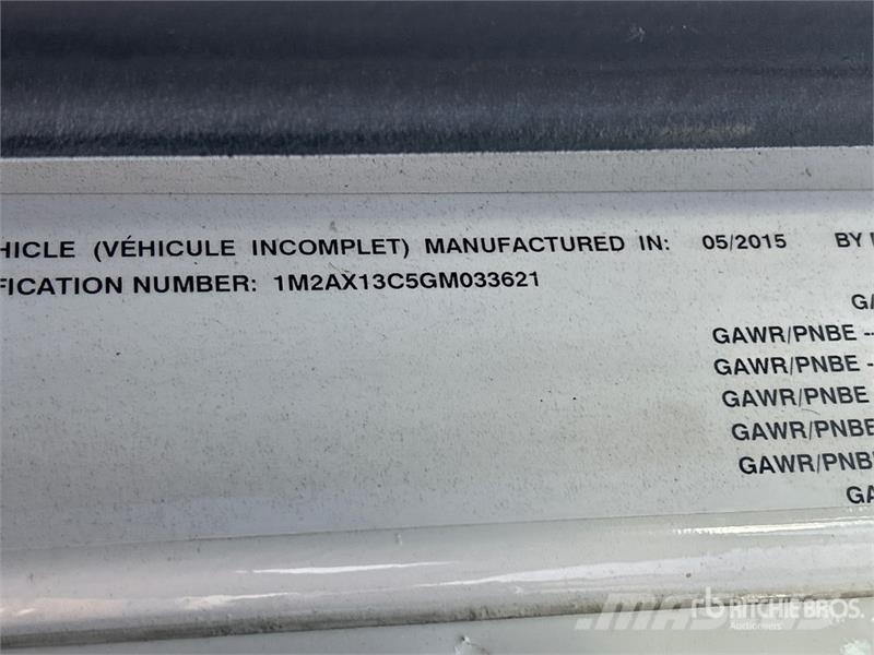 Mack GU813 6x4 Cab and Chassis Кабины