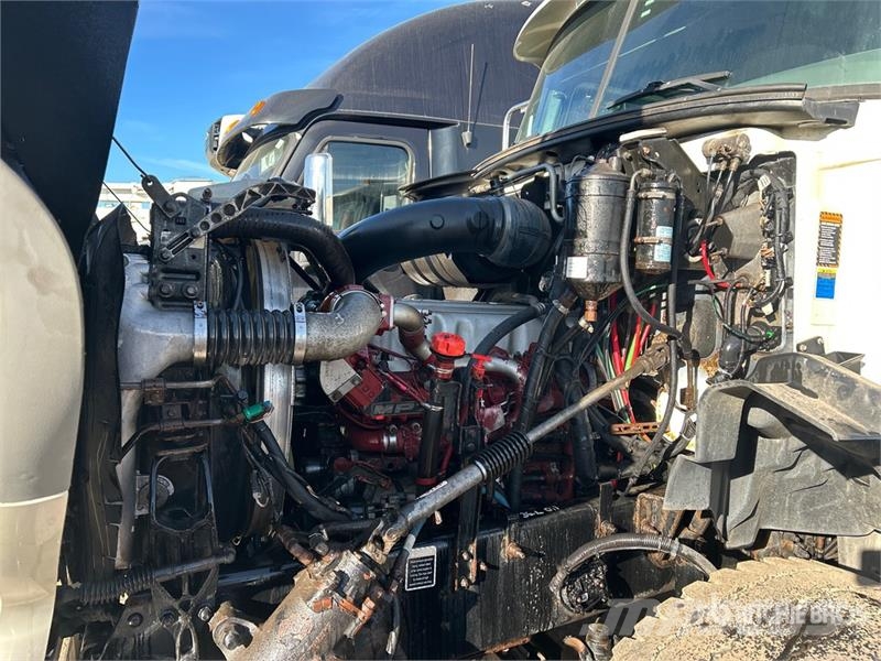 Mack GU813 6x4 Cab and Chassis Кабины