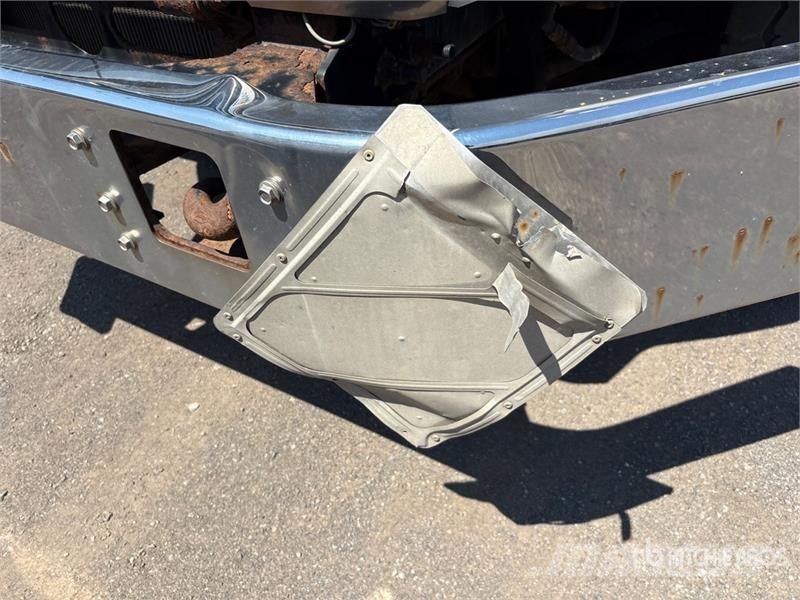 Mack GU813 6x4 Van Truck Samochody ciężarowe ze skrzynią zamkniętą