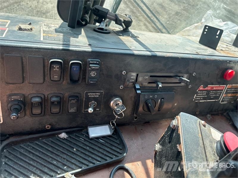 Mack LEU (TerraPro) 6x4 Side Loader Waste Collection Tr Camion dei rifiuti