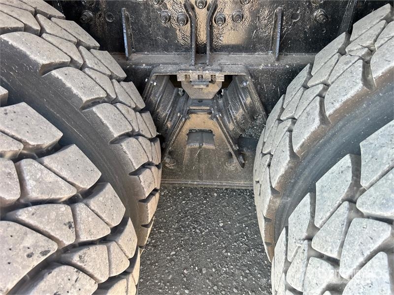 Mack LEU (TerraPro) 6x4 Side Loader Waste Collection Tr Camion dei rifiuti