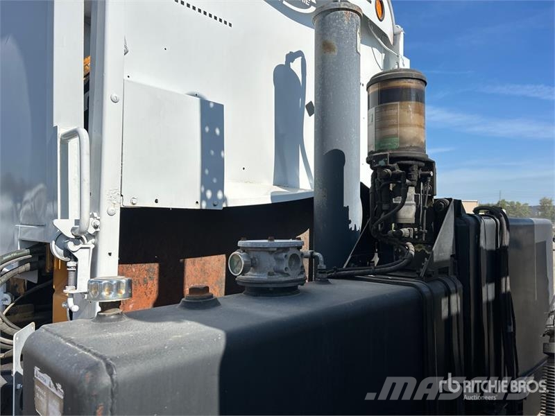 Mack LEU (TerraPro) 6x4 Side Loader Waste Collection Tr Camion dei rifiuti