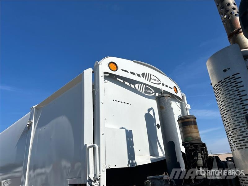 Mack LEU (TerraPro) 6x4 Side Loader Waste Collection Tr Camion dei rifiuti