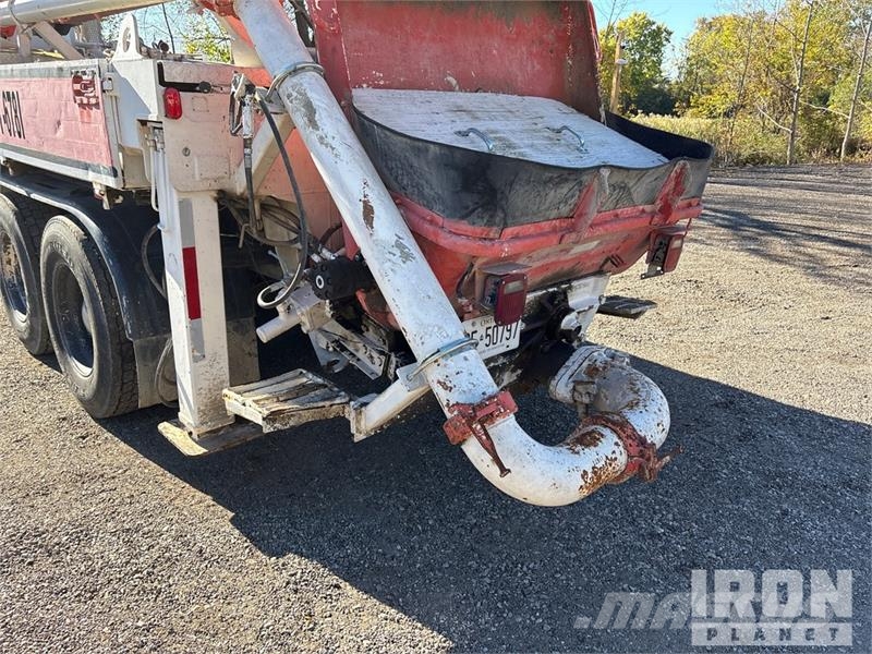 Mack MR Beton-Mischfahrzeuge