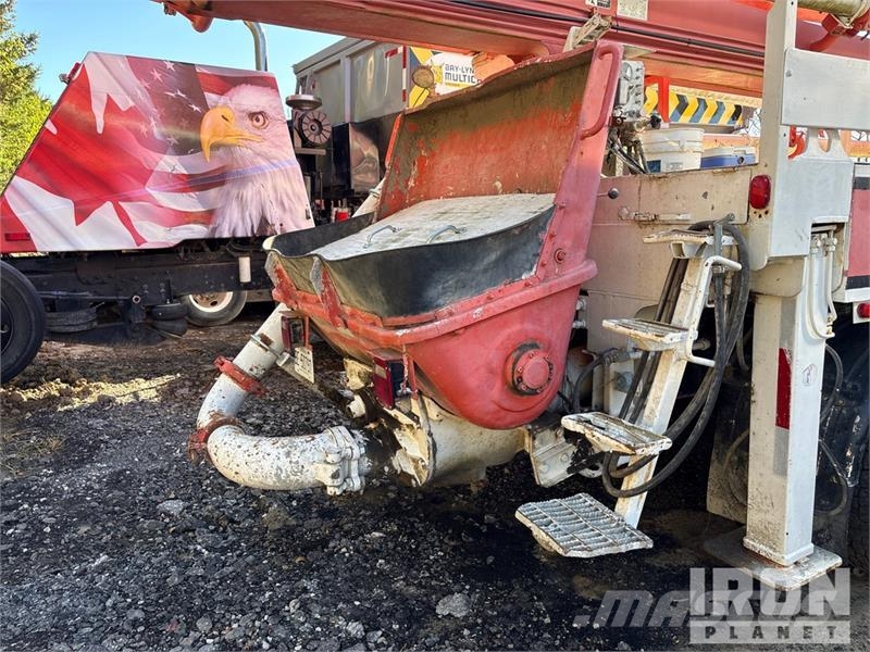 Mack MR Beton-Mischfahrzeuge
