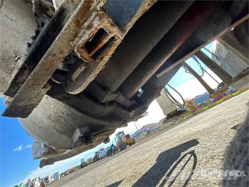 Mack MR688S Camiones de concreto