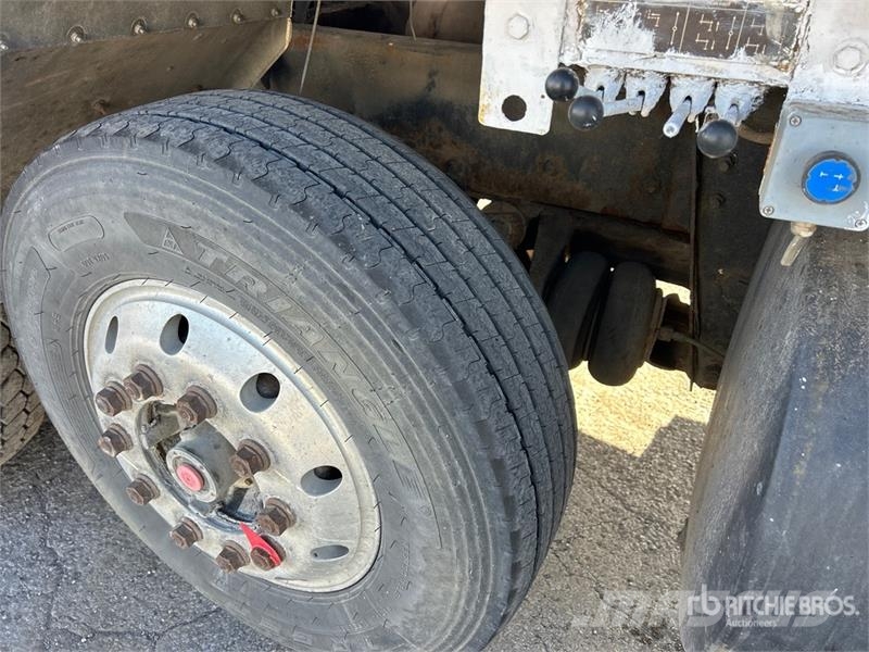 Mack MR688S Camiones de concreto