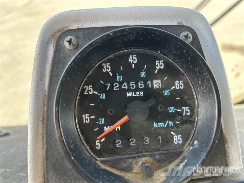 Mack MR688S Автобетоносмесители
