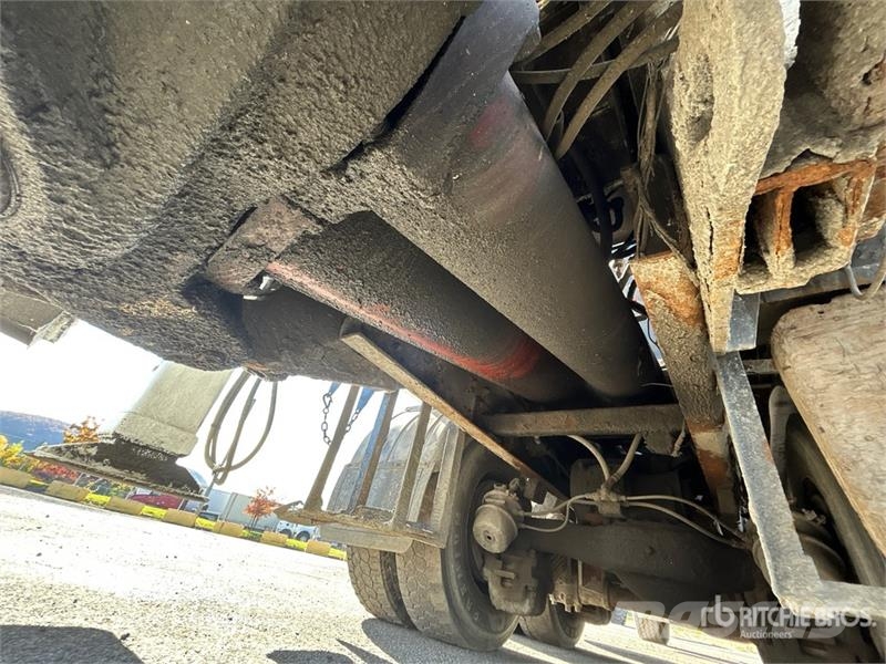 Mack MR688S Camiones de concreto