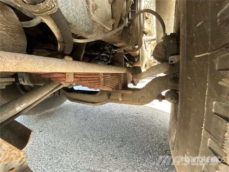 Mack MR688S Автобетоносмесители