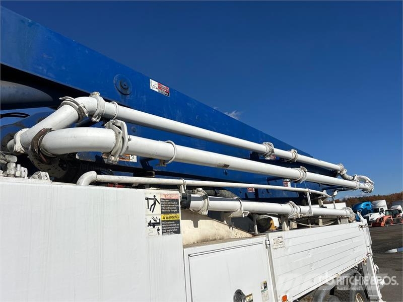 Mack MR688S Camiones de concreto
