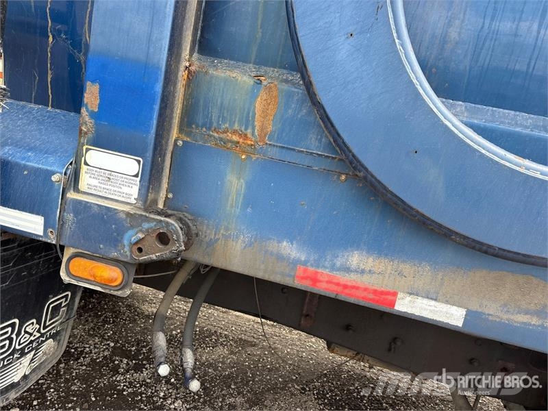 Mack MRU613 Müllwagen