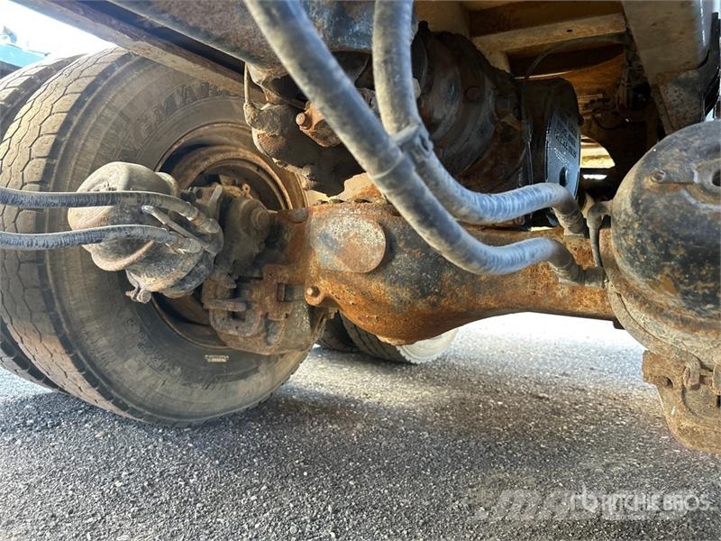 Mack MRU613 Komunalni tovornjaki