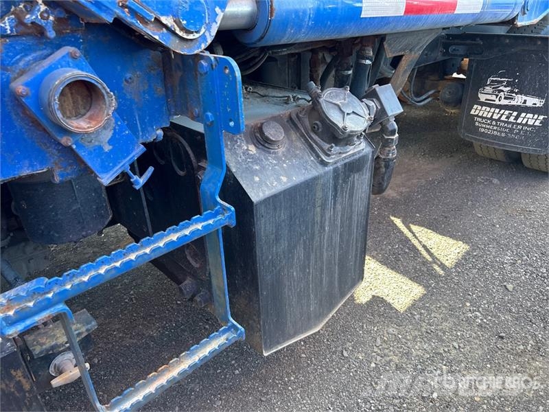 Mack MRU613 Komunalni tovornjaki