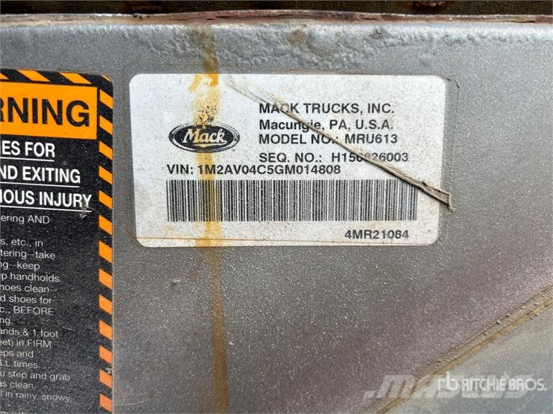 Mack MRU613 Komunalni tovornjaki