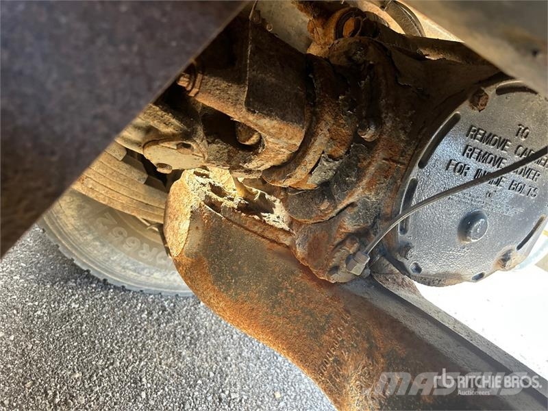 Mack MRU613 Komunalni tovornjaki
