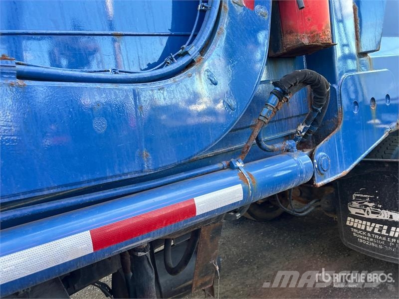 Mack MRU613 Komunalni tovornjaki