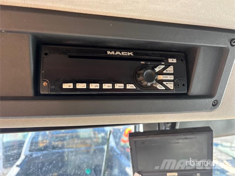 Mack MRU613 Hulladék szállítók
