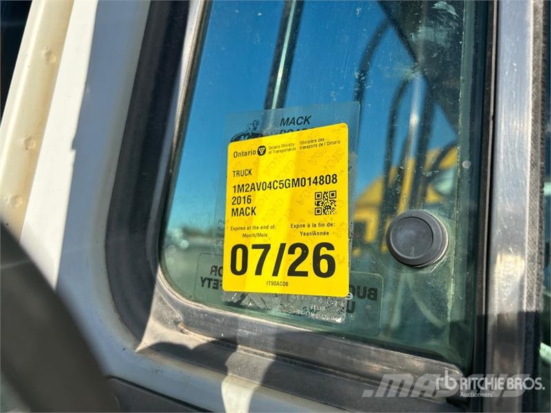 Mack MRU613 Komunalni tovornjaki
