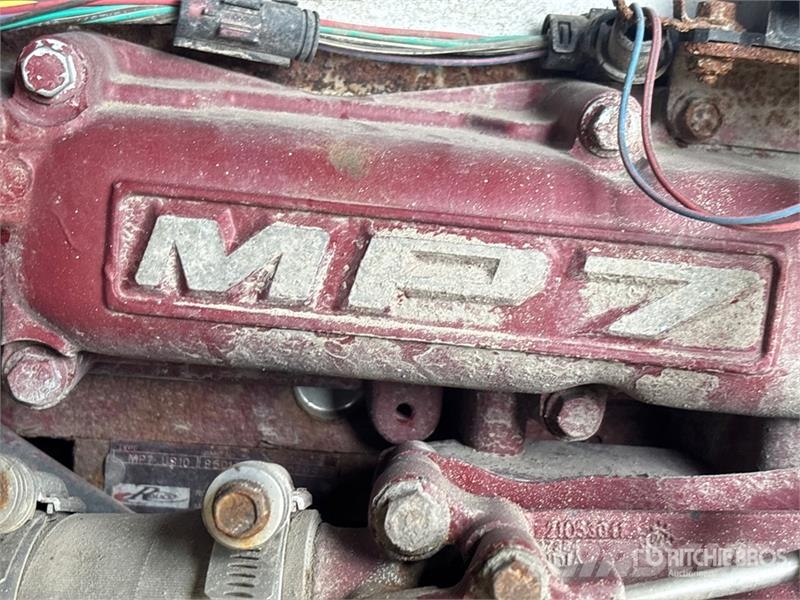 Mack MRU613 Müllwagen