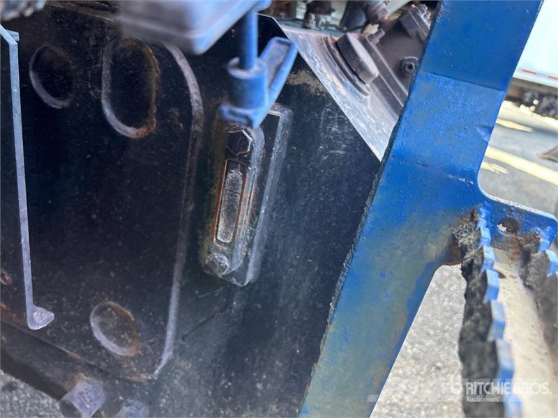 Mack MRU613 Komunalni tovornjaki