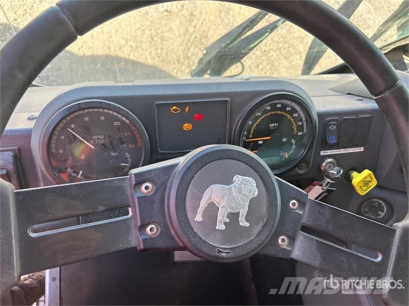 Mack MRU613 Komunalni tovornjaki