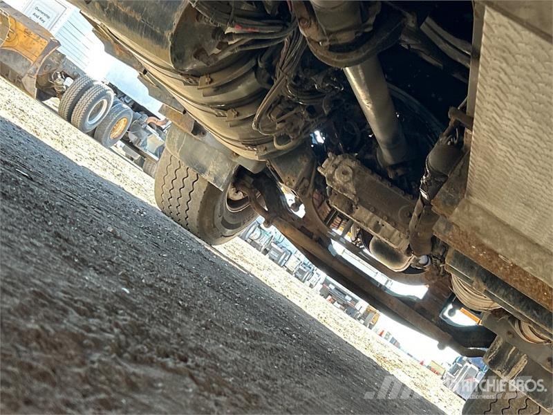 Mack PK-10000 Knuckle Boom on Mack GU533 6x4 Boom Truck Autogru