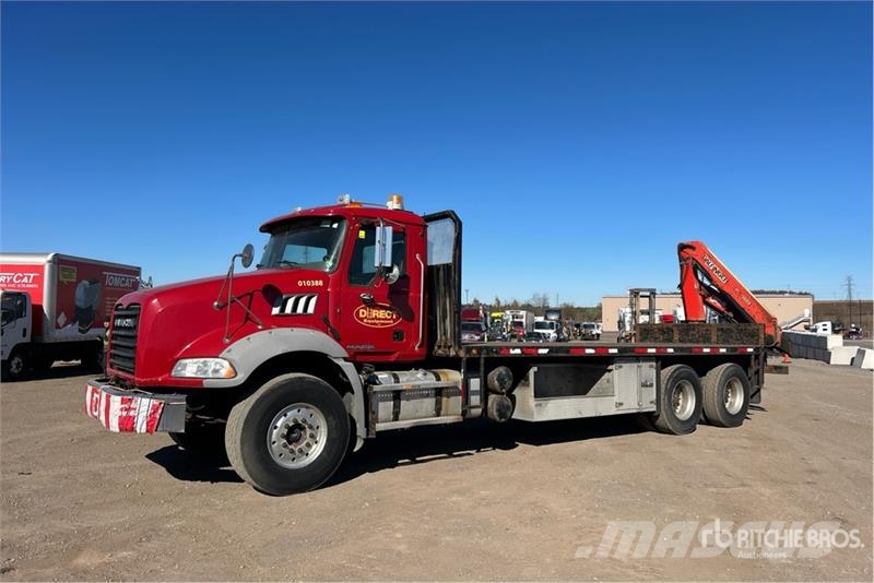 Mack PK-10000 Knuckle Boom on Mack GU533 6x4 Boom Truck Autogru