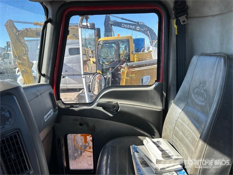 Mack PK-10000 Knuckle Boom on Mack GU533 6x4 Boom Truck Autogru
