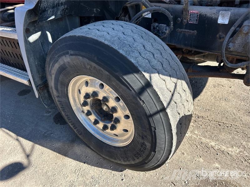 Mack PK-10000 Knuckle Boom on Mack GU533 6x4 Boom Truck Autogru