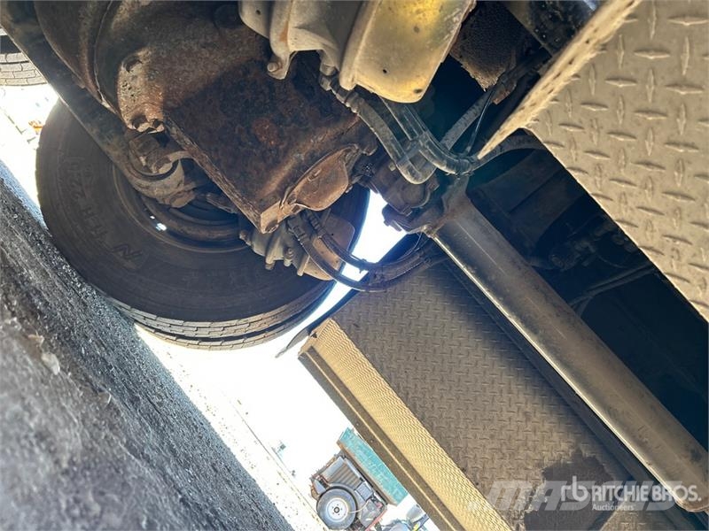Mack PK-10000 Knuckle Boom on Mack GU533 6x4 Boom Truck Autogru