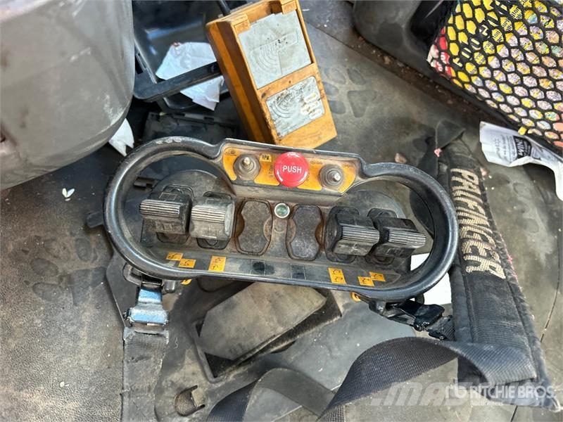 Mack PK-10000 Knuckle Boom on Mack GU533 6x4 Boom Truck Autogru