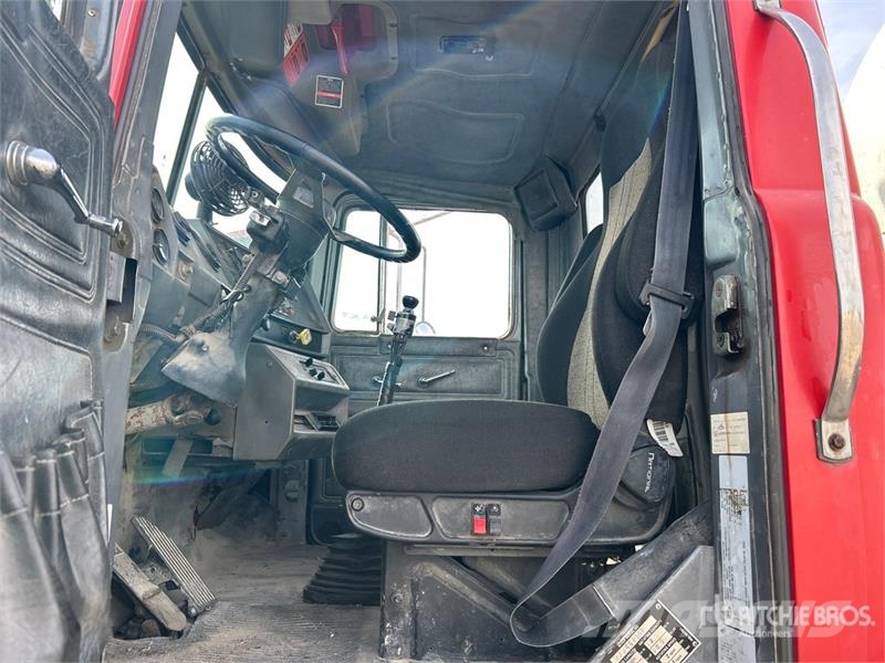 Mack RB690S Concrete trucks