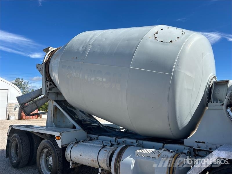 Mack RB690S Concrete trucks