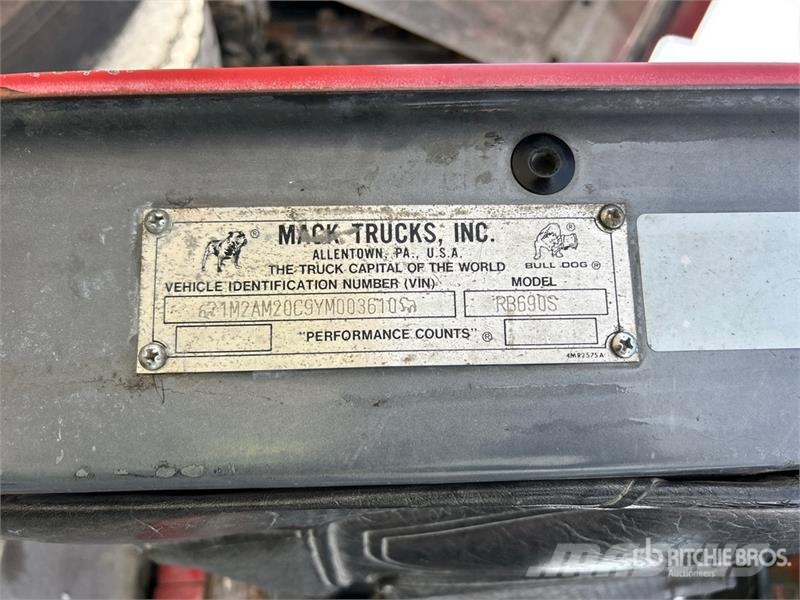 Mack RB690S Concrete trucks