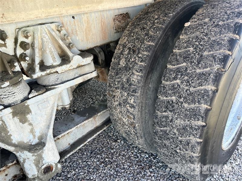 Mack RB690S Concrete trucks